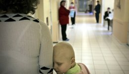 Диана Гурцкая посещает детский хоспис и ищет таланты среди слепых детей